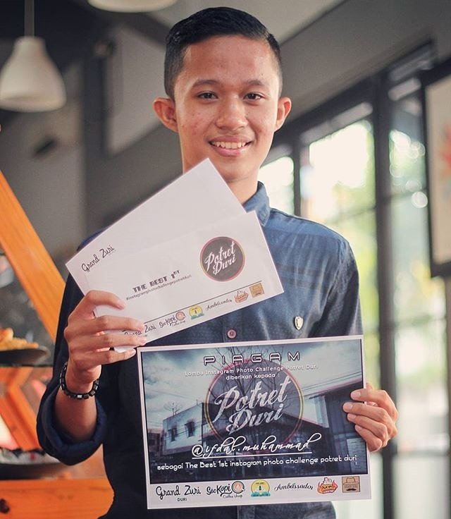 Grandzuri_Duri's tweet photo. CONGRATULATION!!😉😉😉
#Repost @ifdal.muhammad (@get_repost)
・
Alhamdulillah 1st😇
#GZduri #GZDuriMoment #BestHotelDuri #ZHMHotels #ZuriHospitalityManagement #zurilovers #infoduri #InfoHotel1 #helloduri #bestservice #zurilovers
#instagramphotochallengepotretduri
#grandzuriduri https://t.co/fW19iK1zkP