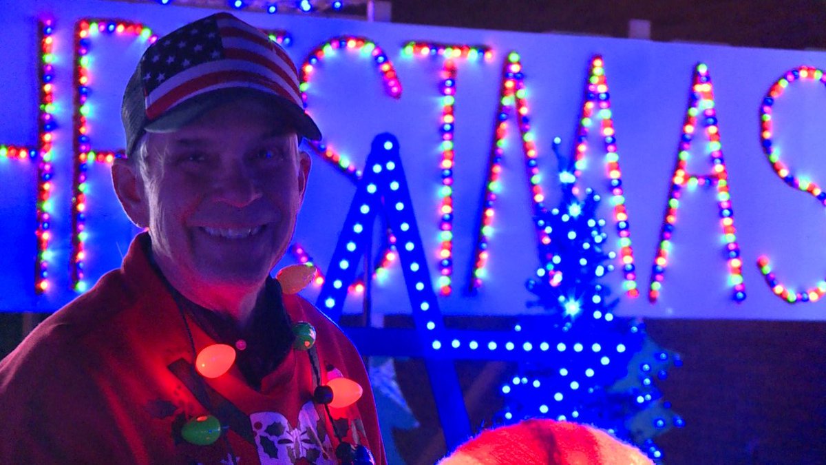 KSLcom's tweet photo. Mike Willes is a man with a lot of time on his hands. Recently a reluctant retiree, the @LehiCity resident has indulged a passion in a way few could ever imagine. #Christmaslights
https://t.co/kHQmzEGGWR
Via @rayoboone https://t.co/O9QL58huLE