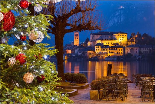 FlipRuth's tweet photo. #LakeOrta #IsolaSanGiulio buongiorno "Avrei voluto che tante cose fossero andate in modo diverso, ma non tutto si può scegliere nella vita" buon inizio settimana 👍 🍀 ☕🍪🤗 https://t.co/Lde0uXPqvM