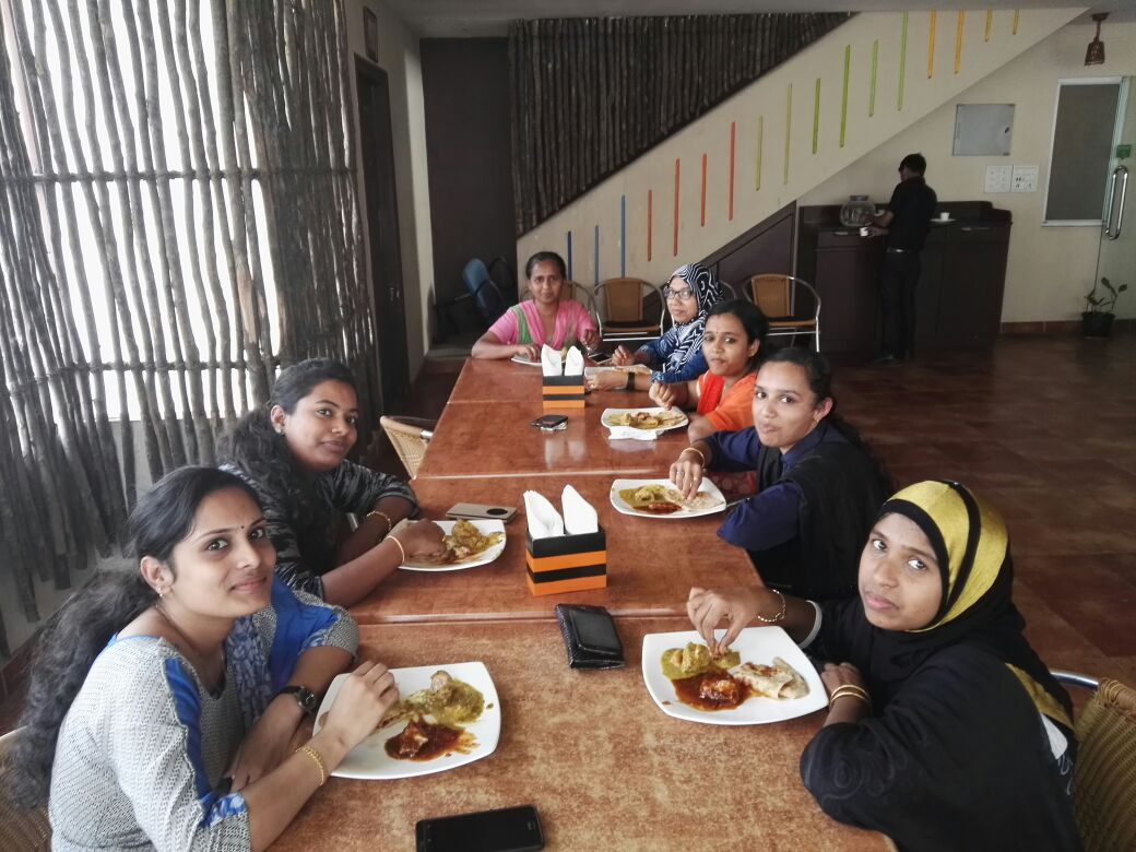 Datamate1993's tweet photo. Our development team who made Dr. Nair's Hospital Project a success. Mediware Hospital Information System went live at Dr. Nair's recently. #datamateindia #software #Developer #medical #hospital https://t.co/lensT9ibFw