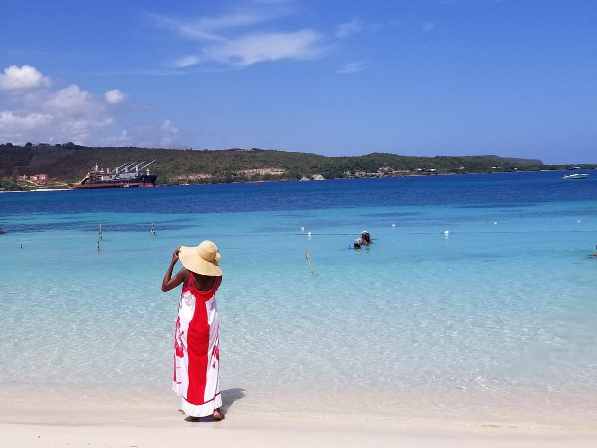 GuerdieG's tweet photo. @Laughlands @Laughlands  So sad to hear that my family and I enjoyed that beach so much it's not going to be the same! https://t.co/dmBjCuemWX