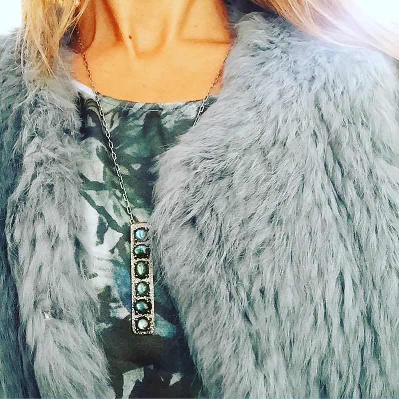 robindira's tweet photo. I am loving my labradorite bar pendant, it layers perfectly with my life.✨ #robindiraunsworth #robindira_unsworth #robindiraunsworthjewelry #labradorite #necklace #stacktothestars #fashionjewelry #jewelry #layeringjewelry #designerjewelry #holiday #handmade #handmadejewelry … https://t.co/tw2PQNFrxu