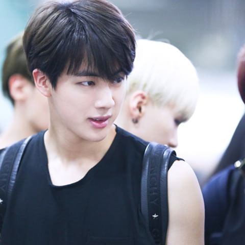 shinethejung's tweet photo. Webtoon artist Kimpoong mentions Kang Daniel and Jin as potential main characters for his webtoon?
https://t.co/E8G83zXHoo by #WannaOneUpdate via @c0nvey https://t.co/gHVYQTrgdN