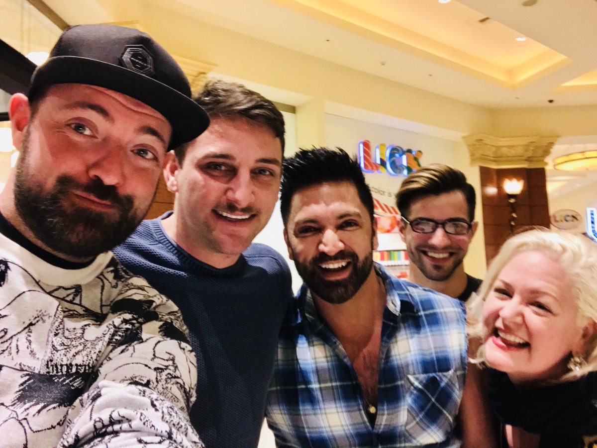 mrPam's tweet photo. Awww love these guys so much! 😘😘😘 We meet again...this time vegas!!! @MrCharlieOak @hustlaproducer @DominicPacifico @TheCaseyEverett #2manyMore #pornLife https://t.co/vfhW3zCDjm