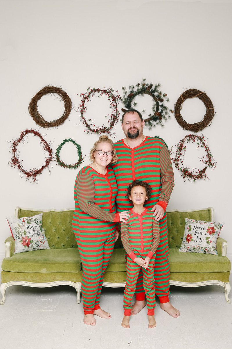 lularoeshannel's tweet photo. Matching Jammies! Thanks @morganjoyphotography! #oliver #oliver2017 #oliverpatrick #oliverpatrick2017 #oliverpatricklose #oliverpatricklose2017#oliveris6 #christmas2017 #favoritetimeoftheyear #december2017 #christmasjammies #matchimgjammies https://t.co/5x2PUYj0uo