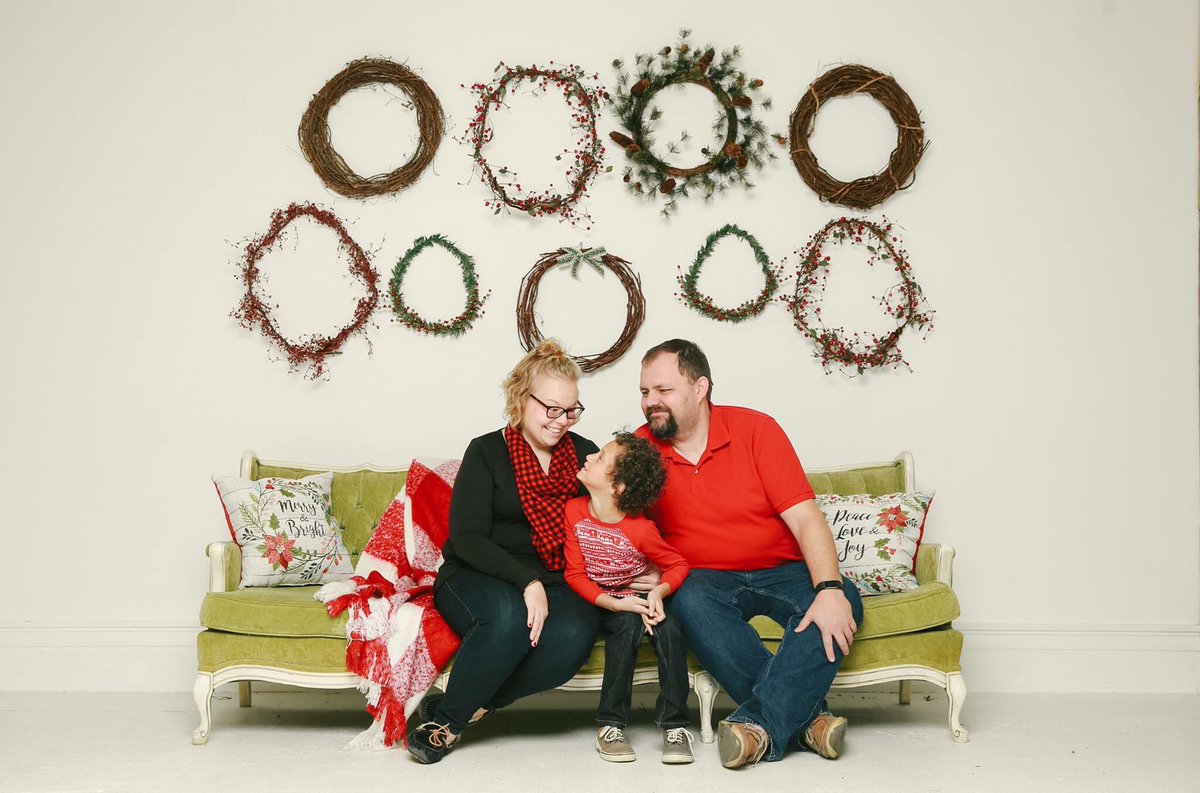 lularoeshannel's tweet photo. I HAD to share some gems from the best Santa session ever this weekend! Thanks @morganjoyphotography! #oliver #oliver2017 #oliverpatrick #oliverpatrick2017 #oliverpatricklose #oliverpatricklose2017#oliveris6 #christmas2017 #favoritetimeoftheyear #december2017 #christmasjammies https://t.co/wJudotDlT9