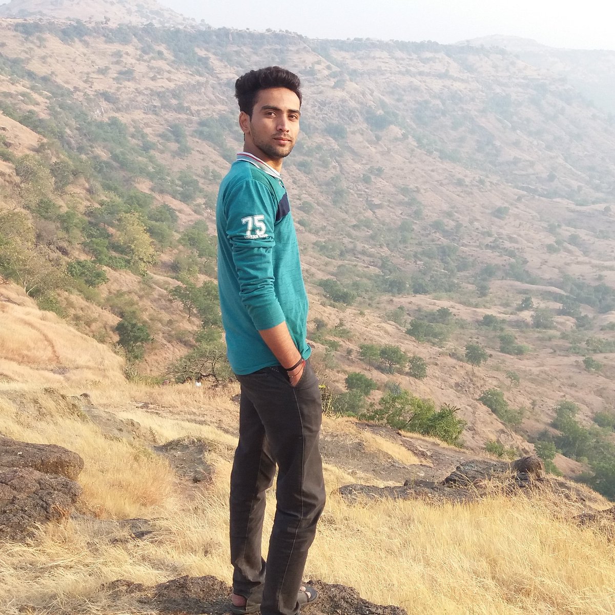KuldeepChavan16's tweet photo. Goga baba hills https://t.co/uysvlHx47J