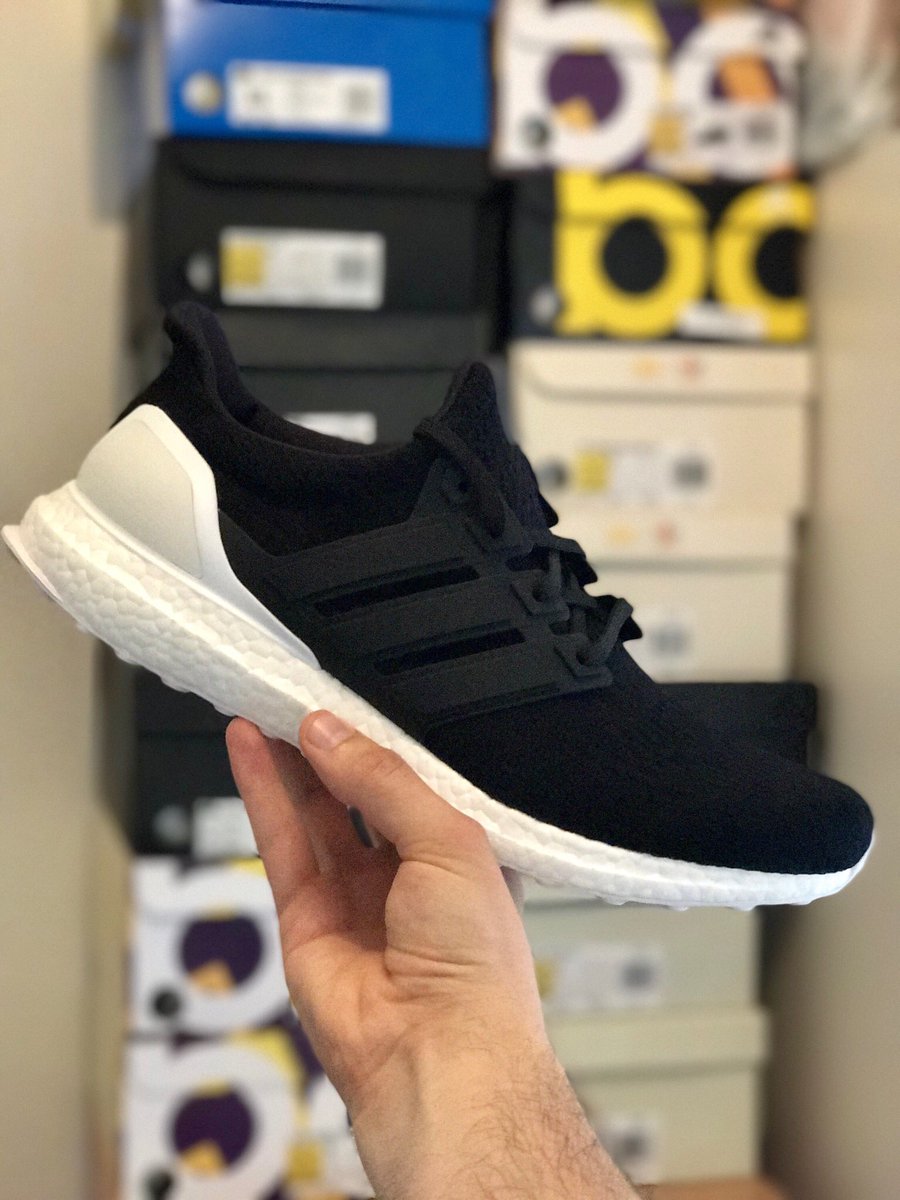 Huge shout to <a href="/iJovanny/">Jesús J. Zapata</a> for hooking these up all the way from NYC. Legend 🙏🏽 #miUltraBOOST