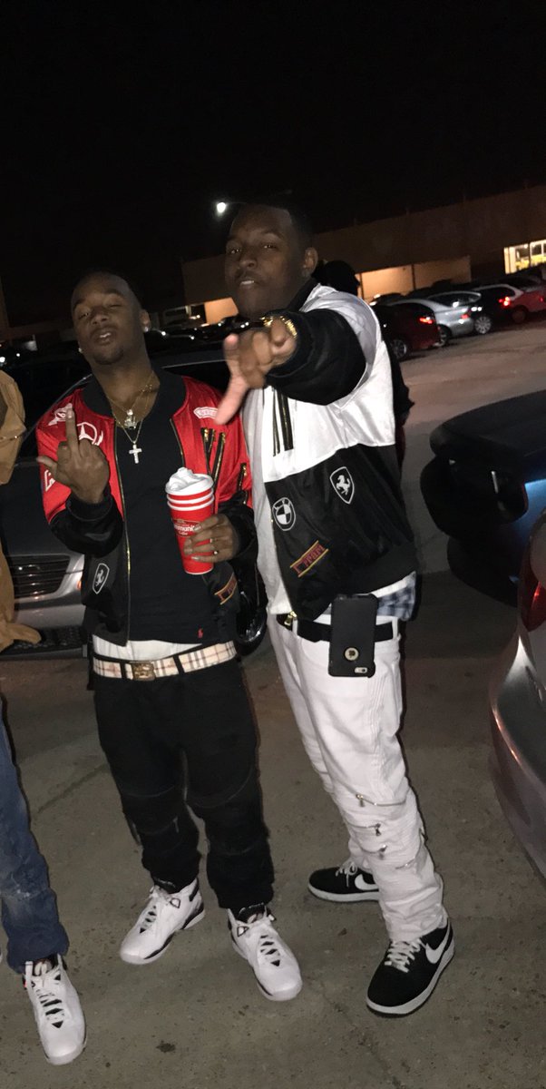 MDE_Ceo's tweet photo. Happy 23rd Bro✊🏾‼️ Ima joce ya till ya touch @YNIC_CEO #freeyou #freetader #LLL #BrothersKeeper #this4lifeshyt #dasickest https://t.co/bOXAKOeMV3
