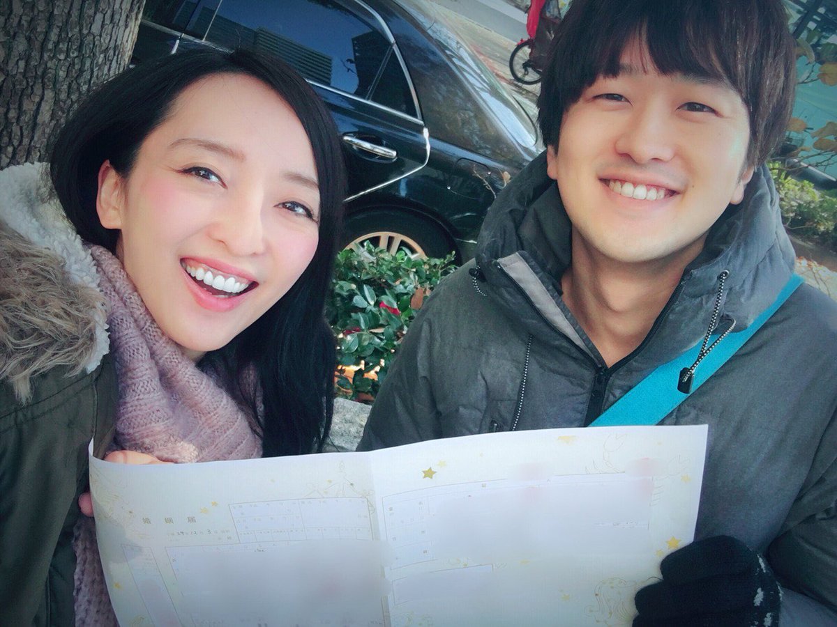 柴田淳 ご報告 12月3日付けで 女優の真嶋一歌さんと入籍いたしました 特に環境が変わるわけでもないのですが 真嶋 柴田ともに一層身を引き締めて演劇活動に勤しんで参りたいと思っております これからも変わらずにご贔屓頂けると幸いです 美人の嫁 柴田淳 ご報告 12月3日付けで 女優の真嶋一歌さんと入籍いたしました 特に環境が変わるわけでもないのですが 真嶋 柴田ともに一層身を引き締めて演劇活動に勤しんで参りたいと思っております これからも変わらずにご贔屓頂けると幸いです 美人の嫁