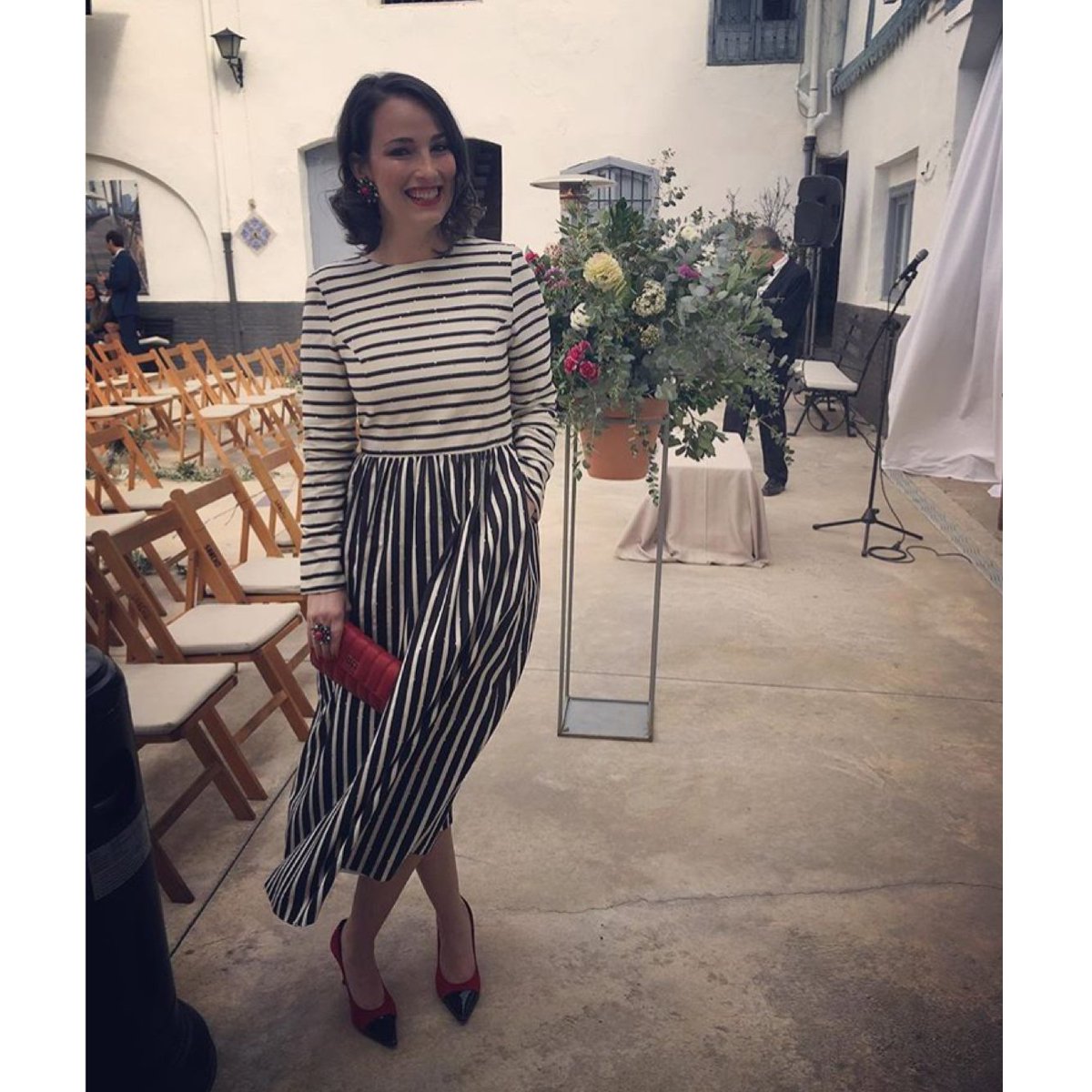 Black &amp; White ❤️ Nerea Costas #dclovers #vestidomidi #vestidodeinvitada #davidchristian