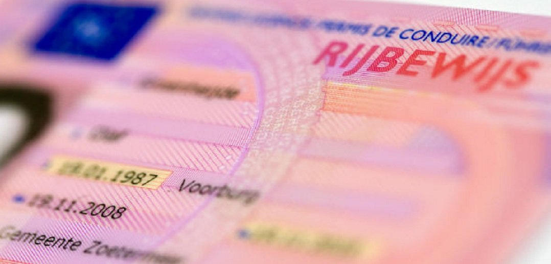 Gem_het_Bildt's tweet photo. Dit jaar nog een rijbewijs, paspoort of identiteitskaart bij @Gem_het_Bildt aanvragen? Belangrijke informatie! Leest u dit even goed door. We hebben gewijzigde openingstijden:  https://t.co/gibZNqp1b0 https://t.co/IjGFBcpjlU