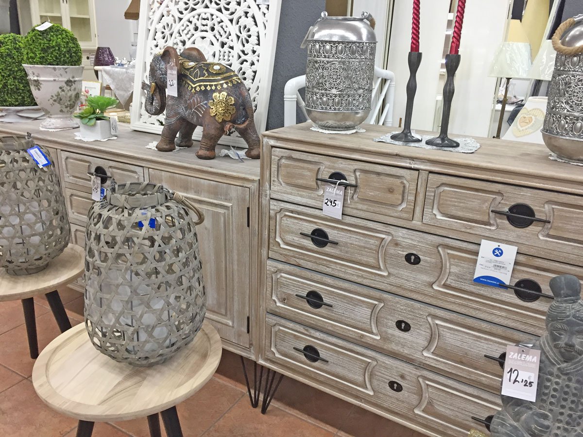 ZalemaHogar's tweet photo. Muebles rústicos con inspiración y complementos étnicos. https://t.co/u6MXGqDLk8