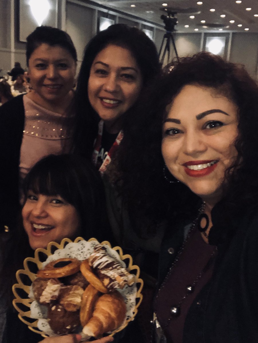 Karla_Vargas24's tweet photo. #PICONF2017
Enjoying our Saturday morning at the 2017 Statewide Parental Involvement Conference. @S_FProgramFBISD @FBISDCommunity https://t.co/FRWyFeSuN7