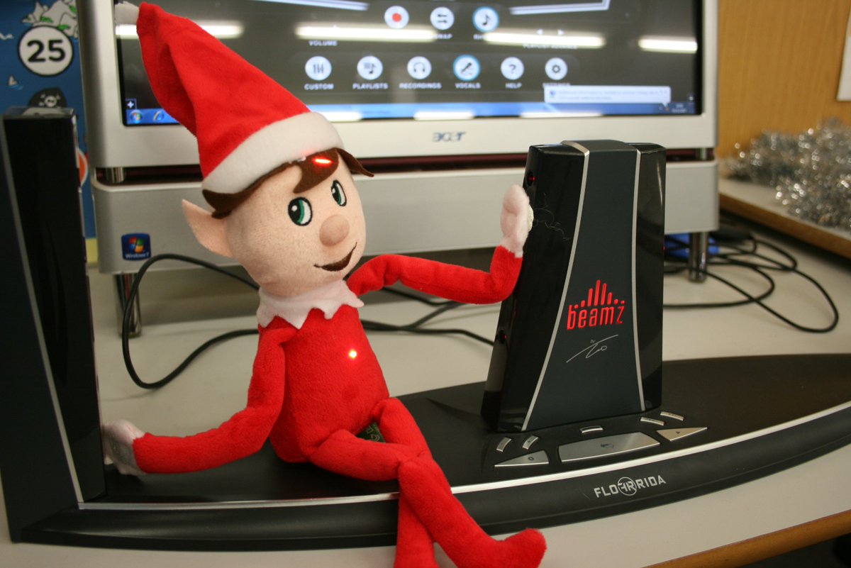 Treloar_TechHub's tweet image. What better way to create your own Christmas soundtrack than with the @beamzmusic - our Christmas Elf is already on the case!