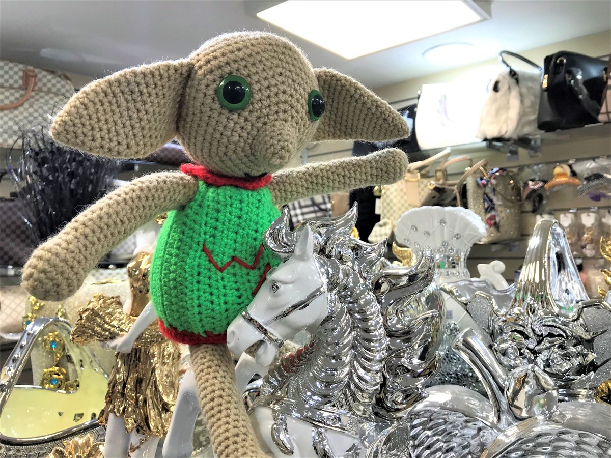 Queensgate_PB's tweet photo. #ElfieSelfie Giddy up, Elfred! It looks like Elfred has ridden his way into Fusion Flair at Westgate Arcade 👏

Find him, take a selfie with Elfred and send it to us using the hashtag #FoundElfred and you can win a prize bundle worth up to £250 😍

 👉 https://t.co/nRv8LBsN3X https://t.co/kDcda2HGSU