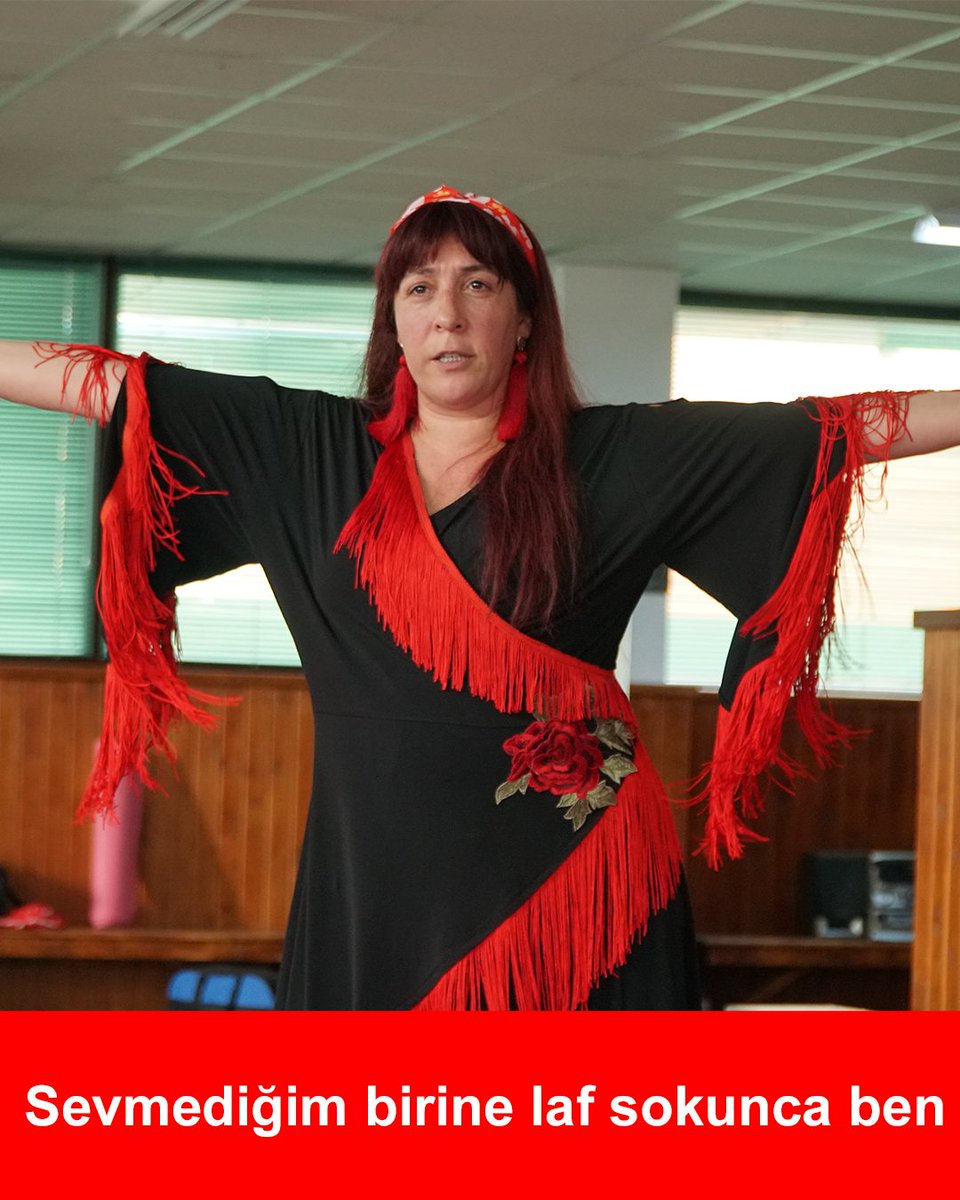 Hepimizin kendini çok iyi hissetiği bir an vardır, sen de bugün böyle hissetmek istiyorsan #SenKiminleDansEdiyorsun sinemalarda seni bekliyor! 💃🏻🕺🏽🎉
Biletler 👇🏼 
Cinemaximum: bit.ly/2AK9Mhp 
Biletinial: bit.ly/2z2wxQi 
Biletiva: bit.ly/2hyOL4m