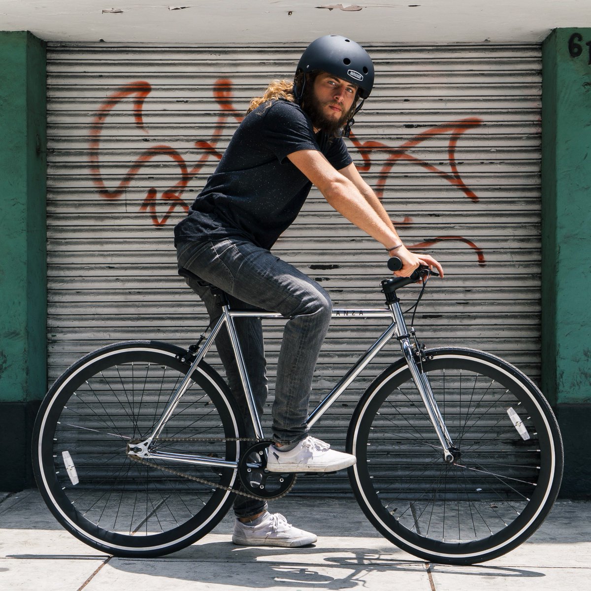 anzabikes's tweet photo. Les presentamos nuestro #ModeloX
Si estabas esperando para tener una Anza Bicycles única este es el momento para tener un diseño elegante que te distinguirá de otros viajeros. https://t.co/r5sBuR7b6C