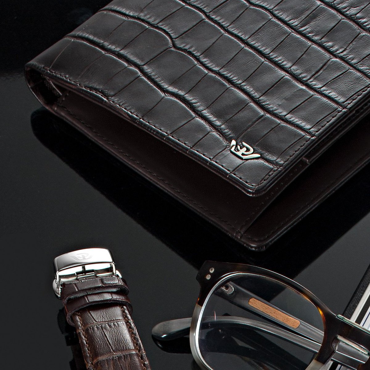 Sono i particolari a fare la differenza. bit.ly/portafogli_cuo…  #Swissmade