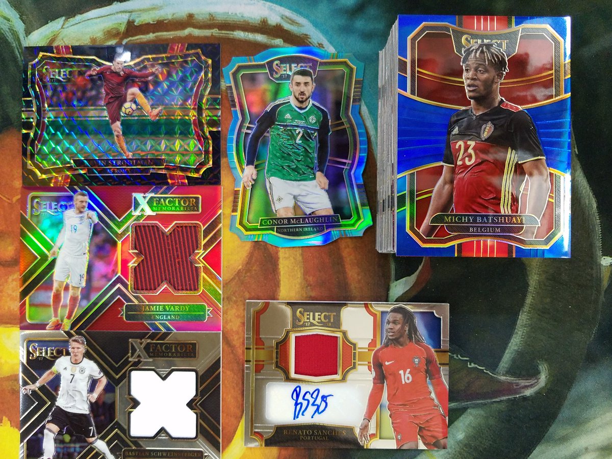 タッチ松本店 トレカ販売 買取 当たれクリロナー 海外サッカーカード 17 18 Panini Select ３ボックス開封 これじゃない感満載の２ボックスからの プジョル直筆サイン S おめでとうございます