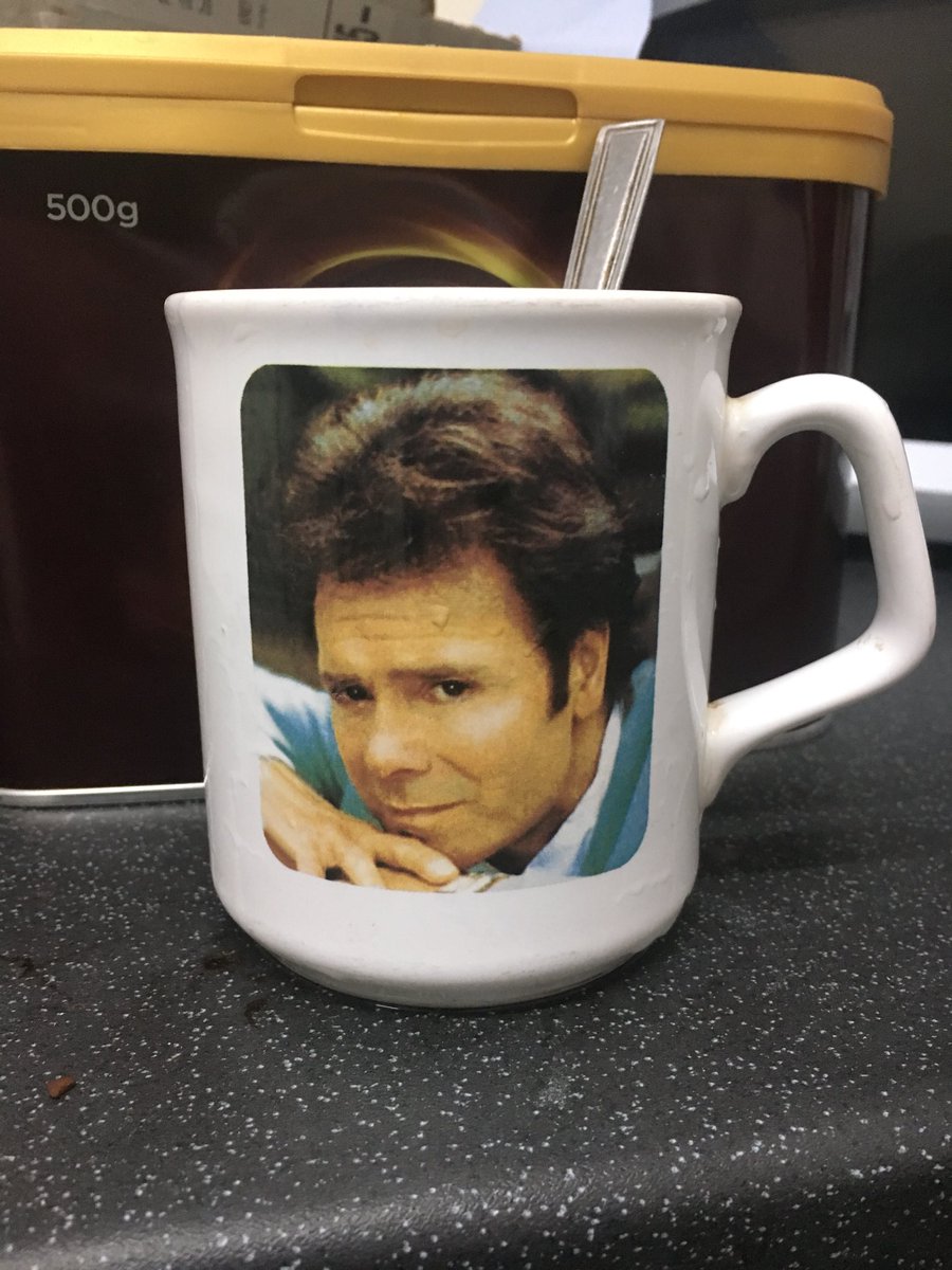 Northeast_vr's tweet photo. I’ve seen some random mugs in my time at ERAC but this one has to be the winner. Can anyone raise this? https://t.co/kD0fiHt3Zx
