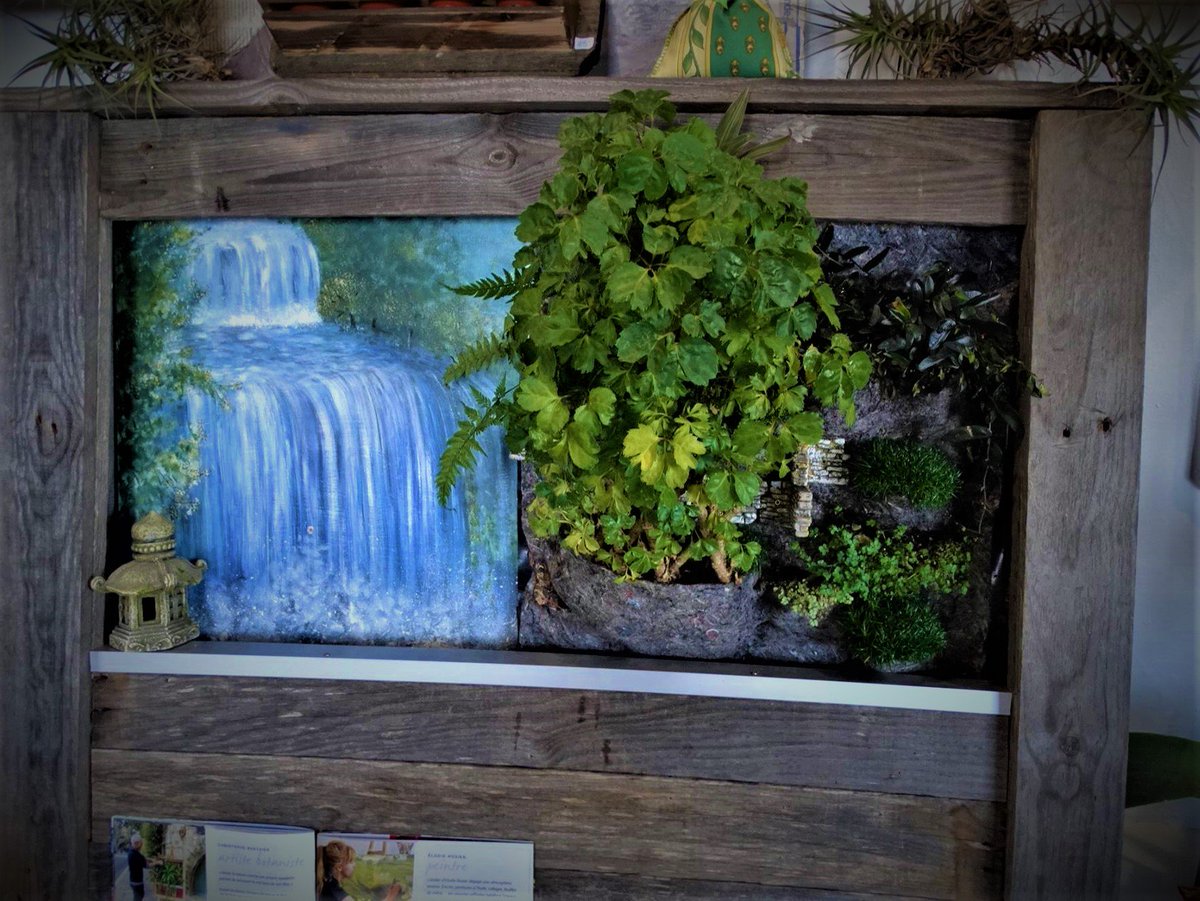 christoballone's tweet photo. #BormesLesMimosas tableau végétalisées autonome sur commande et sur mesure , toutes type de plante .devis gratuit.07 87 80 41 16 https://t.co/x72Z4RIFO4