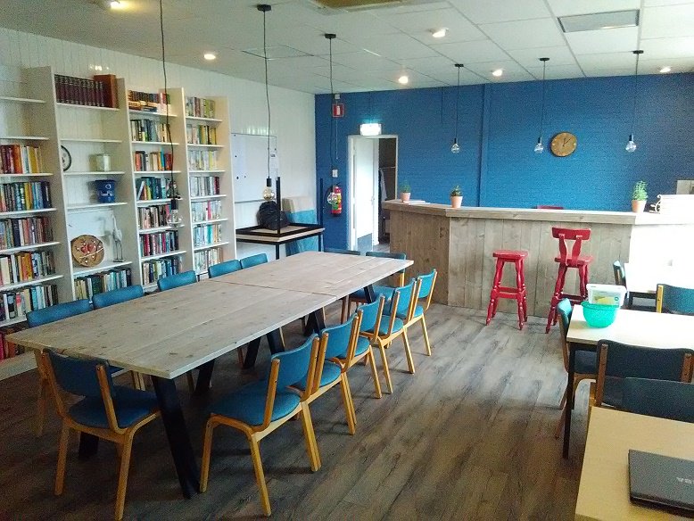 TOP prikborditem: Zaal 1 buurthuis Espelervaart geheel vernieuwd <a href="/buurthuis_alex/">wp-espelervaart</a>  - tinyurl.com/yc3mae46