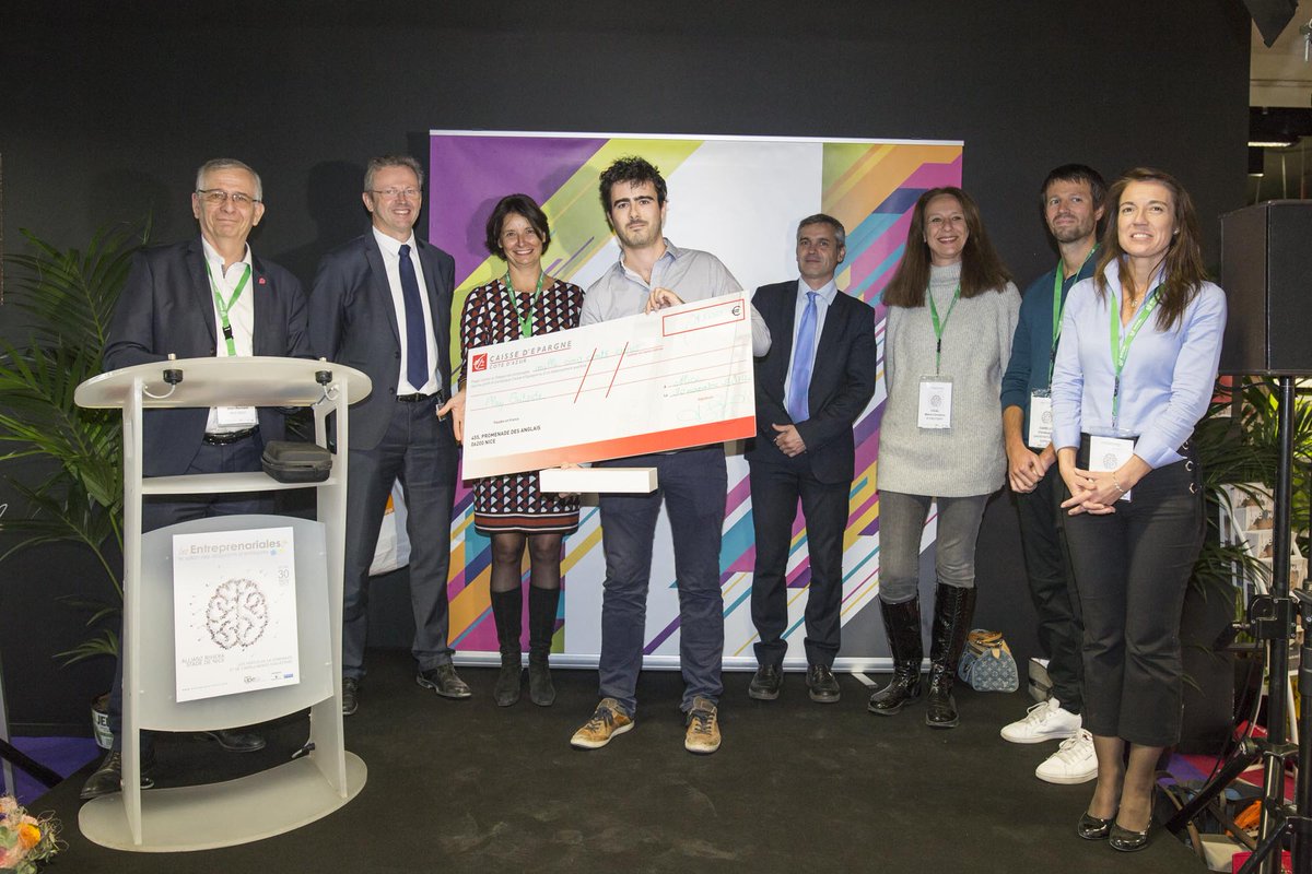 FrenchTechCdA's tweet photo. 🎉 Félicitations à @PlayOutsideFR qui a remporté la 1ere place du Prix de la Jeune Entreprise aux #ENTREP17 avec un chèque de 1 500€ remis par @CE_CotedAzur et 1 Apple Watch remise par @orange ! https://t.co/Mv8DHemlmO