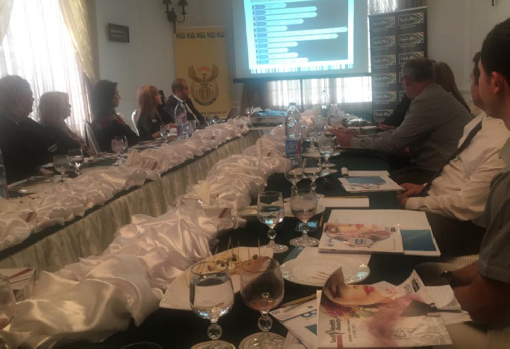 #SouthAfrica investors eye #Saudi market for their #cosmetic products — bit.ly/2ihyRIF <a href="/SaudiHB/">Saudih Badax</a>