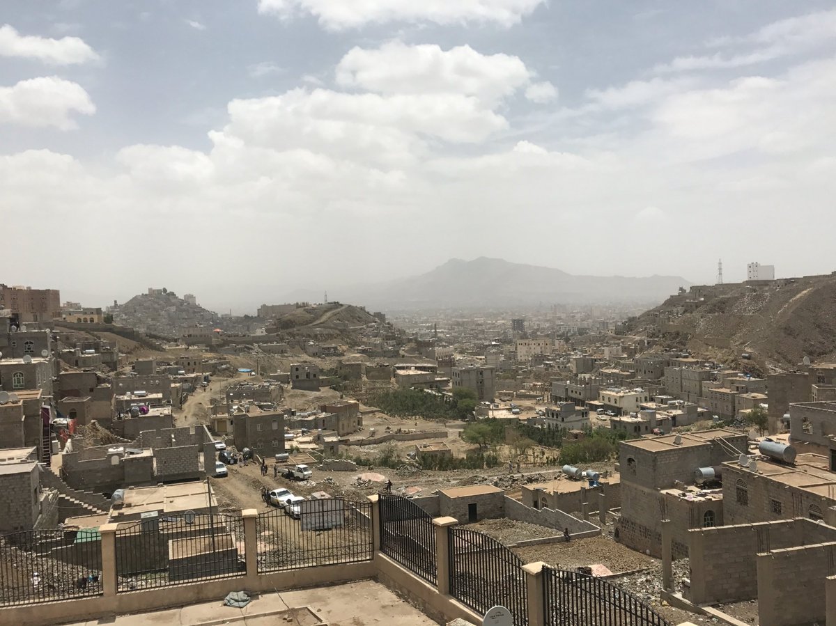 UNHCRYemen's tweet photo. "The Secretary-General is deeply  concerned about the sharp escalation of armed clashes and airstrikes in Sana'a and other parts of #Yemen over the past several days... result[ing] in dozens of deaths and hundreds of injuries"

Statement: https://t.co/Npdi40VoBm https://t.co/nCTHgmX2a1
