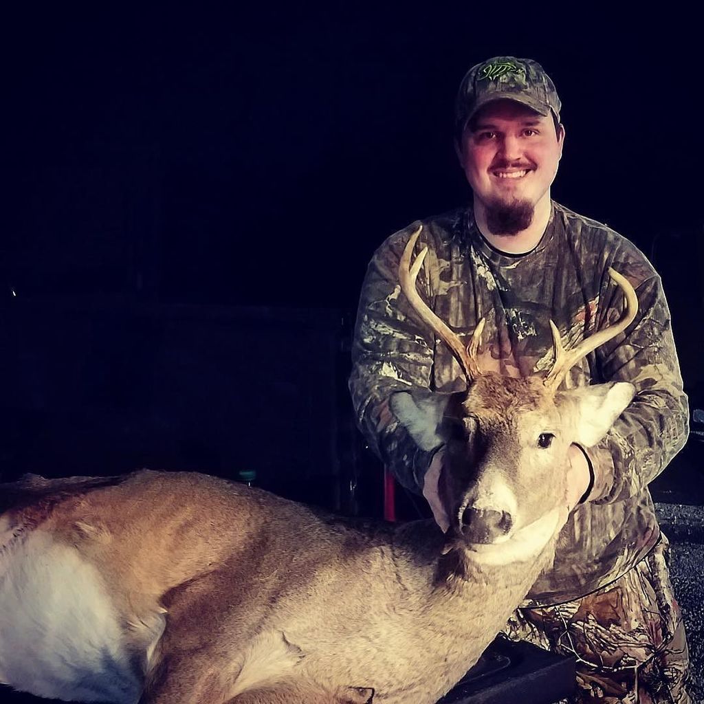 Buck down. #big4outdoors #mowhitetails ift.tt/2ArRAct