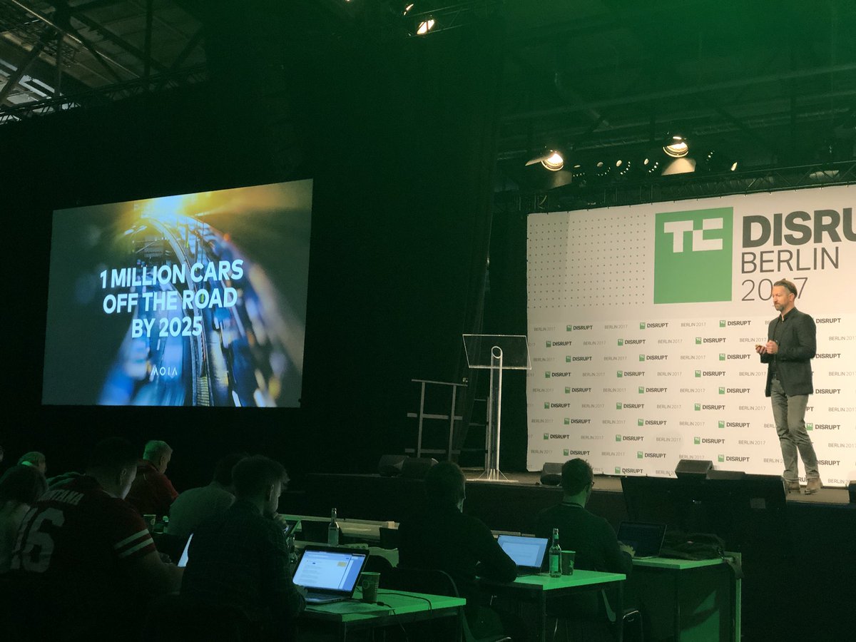 LGo's tweet image. “We use #ServiceDesign.” &amp;amp; „We will take 1 million cars off the road by 2025.” @MOIAmobility by @Volkswagen #TCdisrupt #innovation #businessdesign