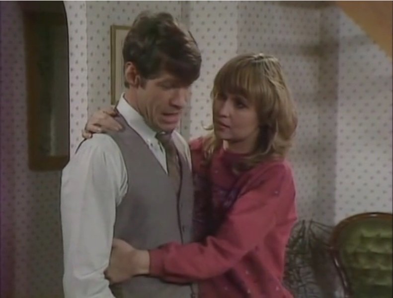 TELEVISION
1981-1984 (first aired 1 Nov. 1981-17 Feb. 1984 on LWT/@ITV)
#RichardWarwick played lovely Phil Barker in #AFineRomance 4 seasons/23 episodes of 26
Directors: #JamesCellanJones, #DonLeaver
Writer: #BobLarbey (by) 
Cast: #JudiDench #MichaelWilliams @susanpenhaligon ❤️