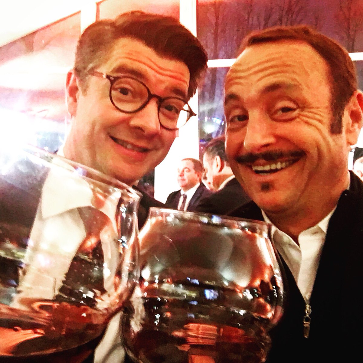 VincentFerniot's tweet photo. Joyeux moments avec mon ami Philippe #guigal au dîner de l’ #usdf !!! Dans les verres une #somptueuse #laturque 2011!!! #bonheur #sirah #coterotie #sommeliers #winelovers #wine @philippeguigal #vincentferniot https://t.co/J73CdJY5sM