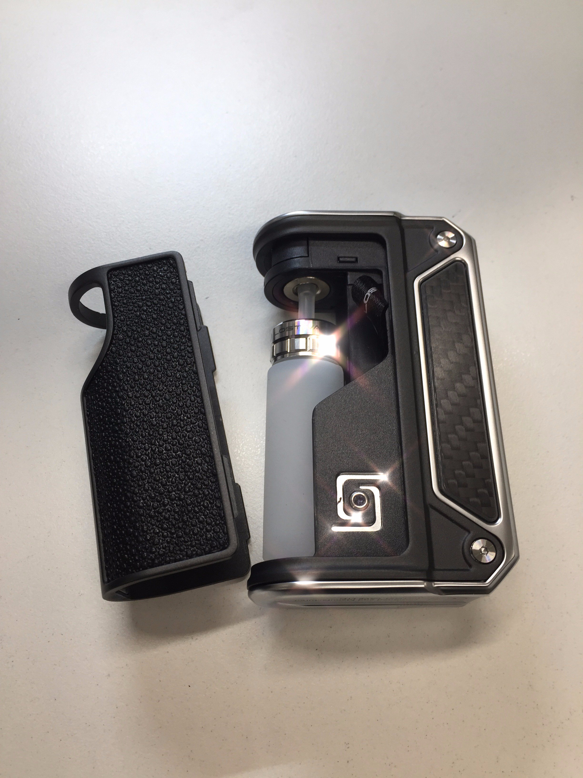 تويتر Vapesteez Jp على تويتر 新入荷 Therion Bf Dna75c 人気のbfタイプです かっこいい新商品が続々入荷してますのでお見逃しなく T Co 5gz9ufavcg Vape ベイプ Bf テクニカルmod 電子タバコ Lostvape Vapesteez T Co O8ka4sttyr