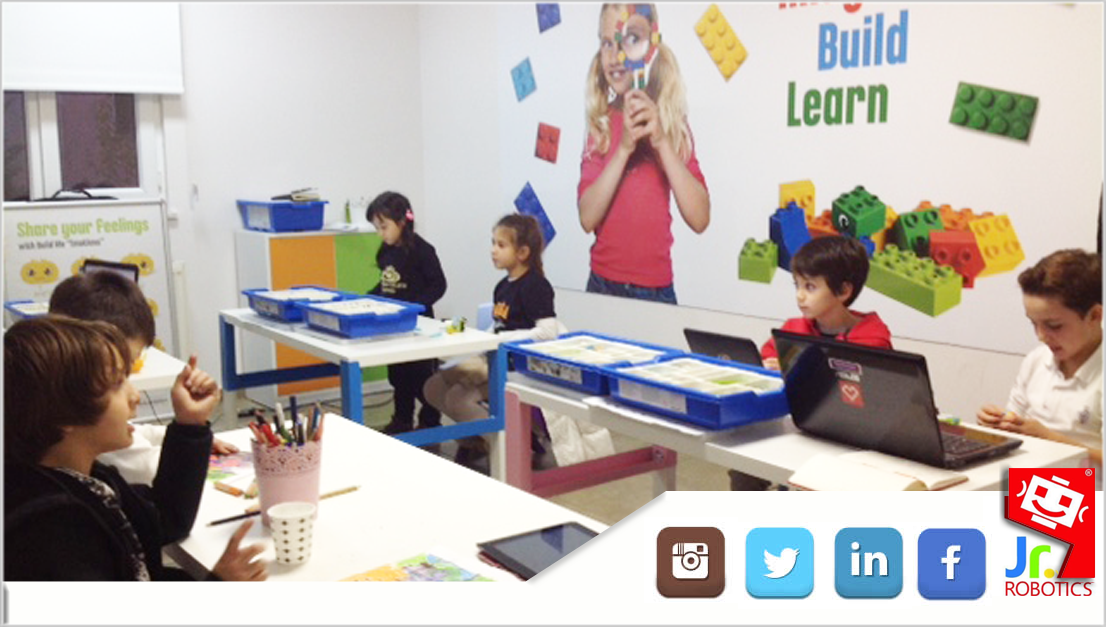 Jr_robotics's tweet photo. @Jr_robotics Beşiktaş’da hayal gücü, #yaratıcılık, #eğlence, öğrenme ve #paylaşma temelleri üzerine kurulu #Lego #WeDo atölyemizden bir kare..
#Beşiktaş şubemizde de kayıtlarımız devam ediyor.
0 212 259 0 259 nolu telefon ile bize ulaşabilirsiniz. #jrrobotics https://t.co/lMt9F6Ec5U