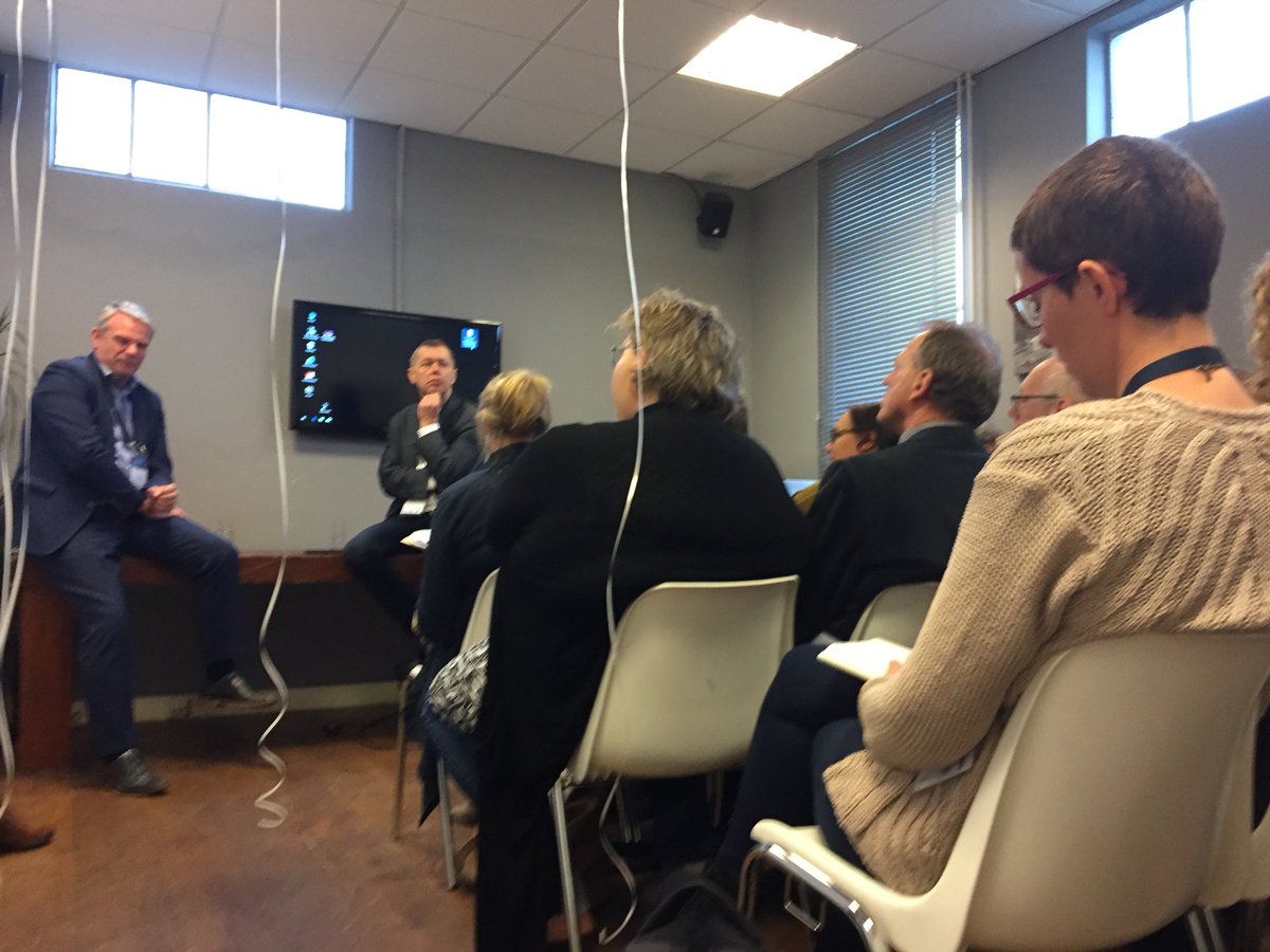 AukjePS's tweet photo. Leren en innoveren in het sociaal domein. @jeroenolthof en @kdiepeveen over de praktijk in @GemZaanstad en @GemeenteUtrecht #festivaldv https://t.co/PHiJ08UKOD