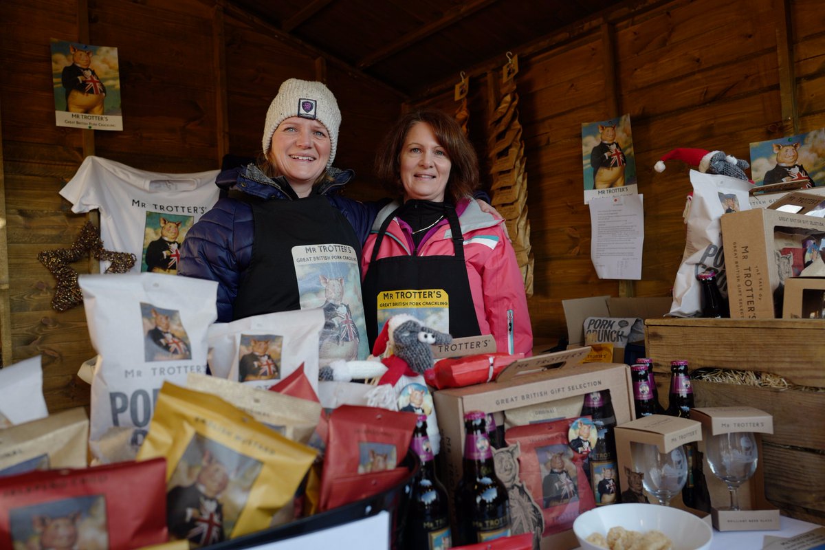 An excellent and busy weekend at <a href="/ChatsworthHouse/">Chatsworth</a> this weekend #BestofBritish #crackling #BritishPigs