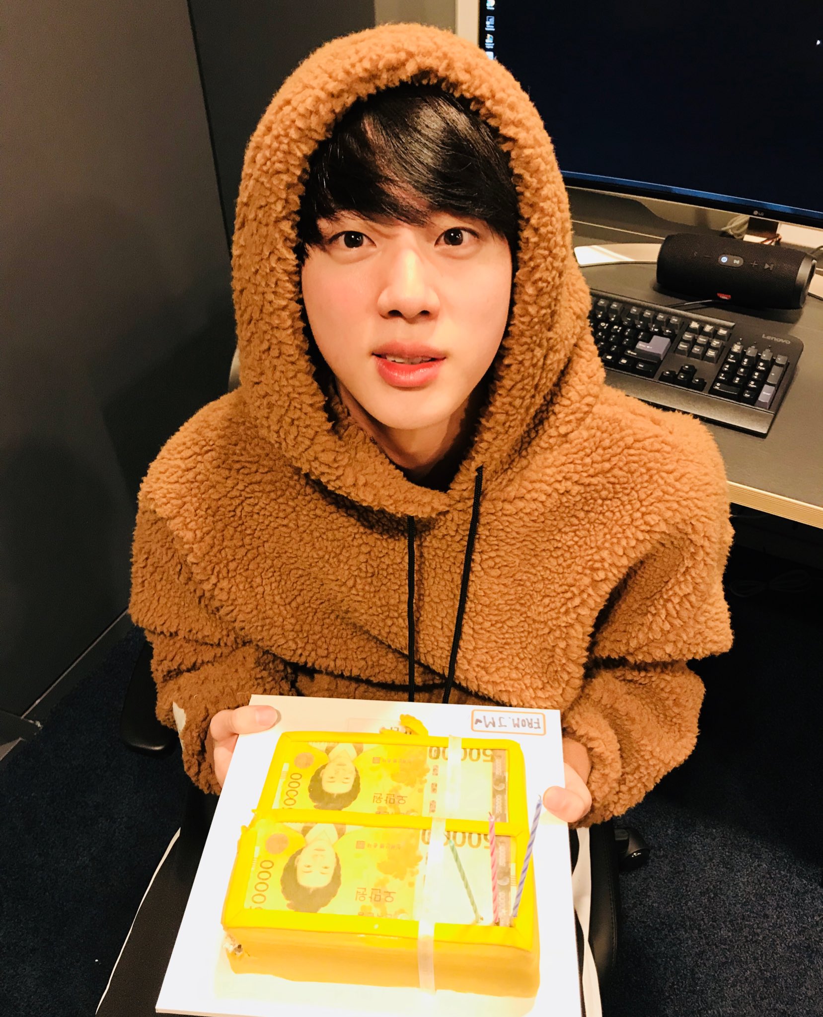 #InOctoberWeBloom🌹| Jimin BTS - France on Twitter: "I'm crying, the
