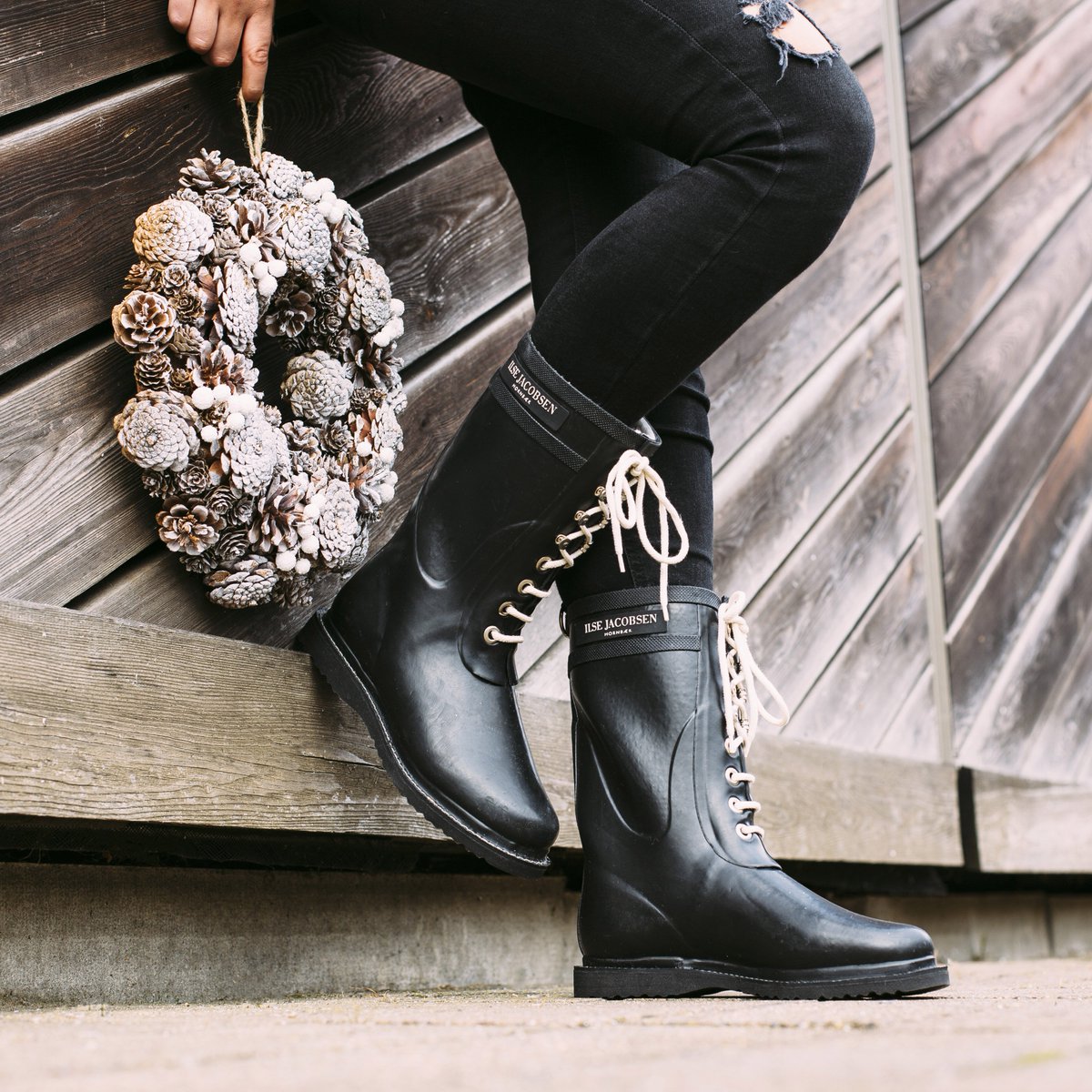 SOLETRADER's tweet photo. On the first day of Giftmas you could win a pair of @IlseJacobsenUK rain boots. To enter, simply RT and tell us your favourite place to visit around Christmas. Comp ends at 5pm - good luck! 🌟 https://t.co/Gxc1wJsdBh