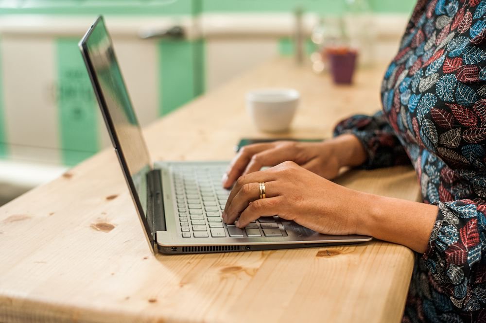 adesproston's tweet photo. sageuk: Need to tidy up your employee list in #Sage50Payroll? Use the Criteria option to hide employees who are on hold, on holiday or have left your company #SageCustomer #success https://t.co/MLE0Vyl9yx https://t.co/dewJY2zAJ7