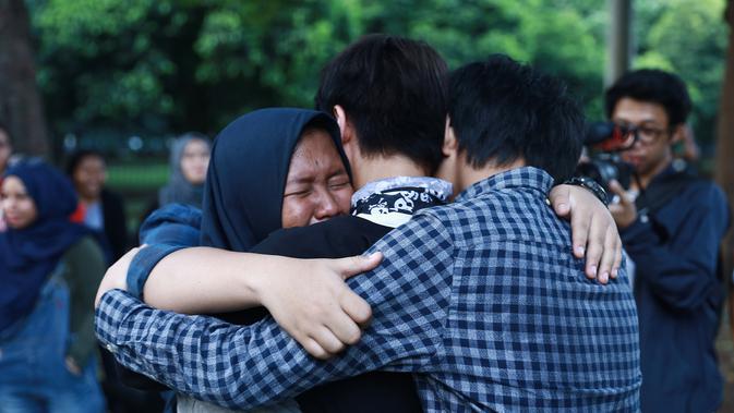 Reaksi Fans Ketika CJR Umumkan Bubar dlvr.it/Q4FJ47