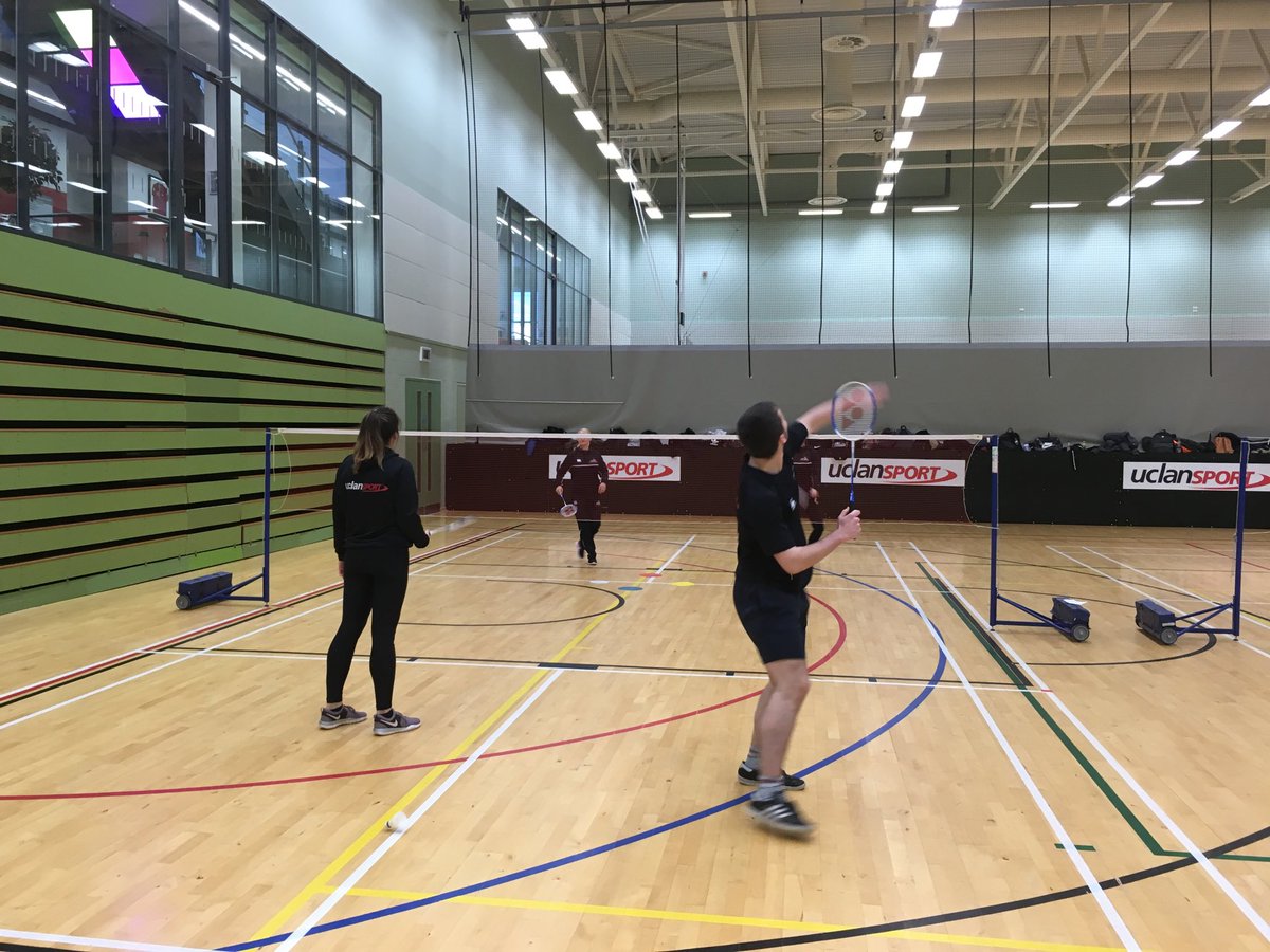 UCLanSportPE's tweet image. Self led line warm ups @uclansportpe  #badminton #teachingstyles