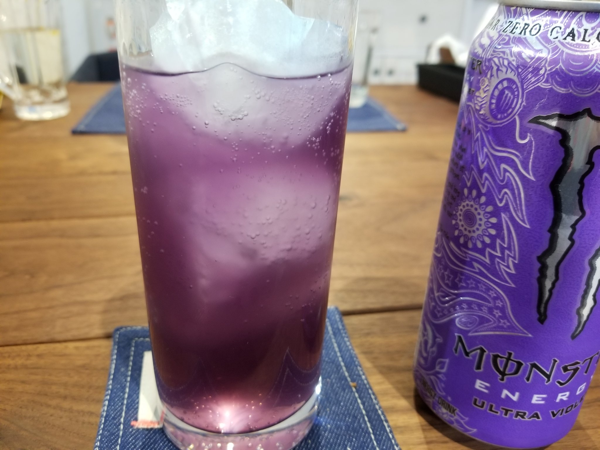 モンスター ぼん ウルトラバイオレット
