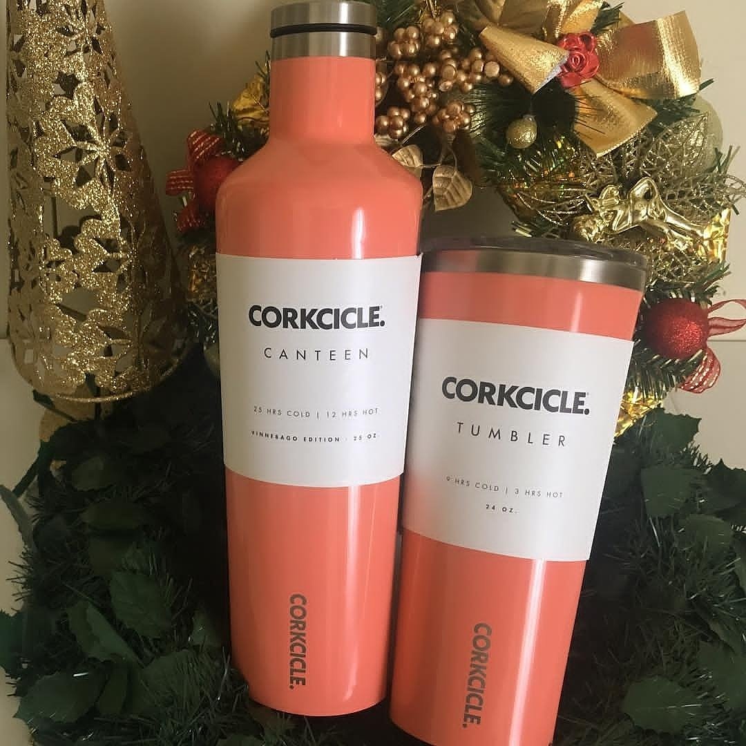 RembeshaKenya's tweet photo. December issue of @rembeshakenya now loading! Get your hands on the issue to win two gorgeous gifts from Corkcicle, one of #oprahsfavoritethings for 2017 courtesy of @bluelinegifts 🙏🏽🙏🏽 @CoutureEarth https://t.co/xF0xN2Jji8