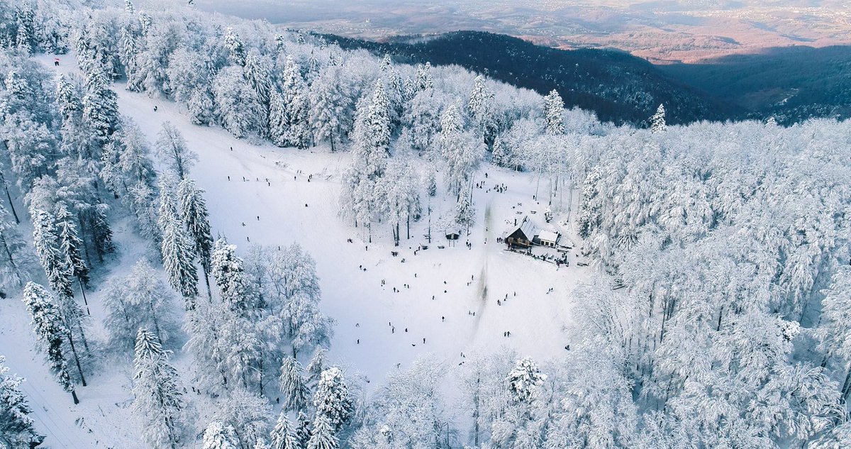Greetings from #Sljeme #Zagreb 😍
📷 by Kreatvornica
#CroatiaFullOfMagic