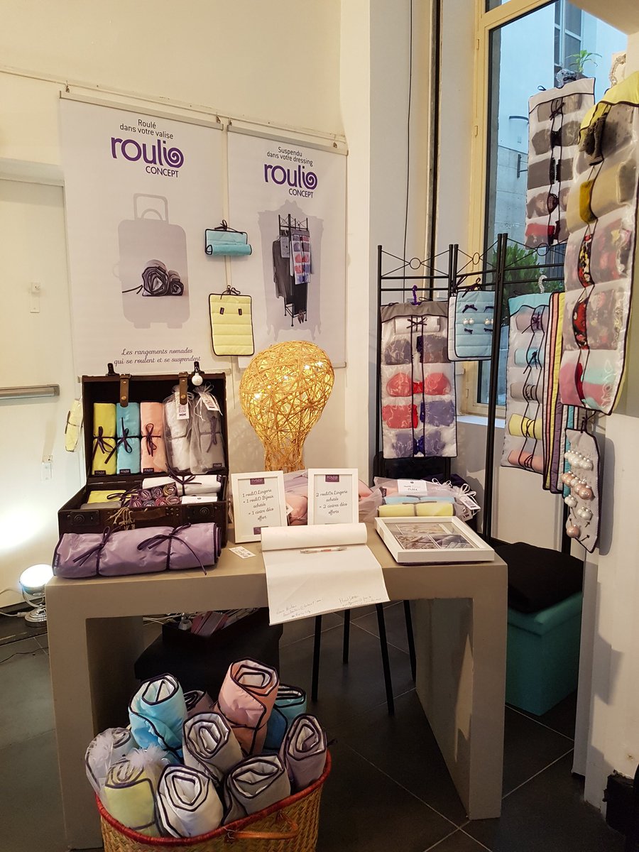 RouliOconcept's tweet photo. Vous n'avez pas eu le temps de venir ce we ? Pas de panique, rendez-vous vendredi 8 décembre @18StMarcel  pour nos dernières #Ventes de #cadeaux de #Noel2017  #giftideas https://t.co/oPwmVtOzfM