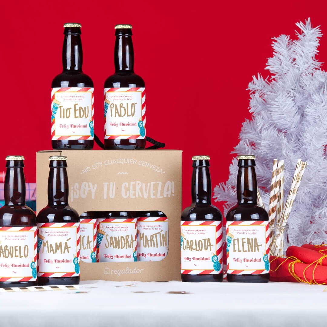 Elige una persona, escribe su nombre en la botella y sorprende a todo el mundo en las cenas y comidas navideñas! Estas cervezas personalizadas ya están arrasando. ¿Quieres las tuyas?
🍻🎄🍻 -> goo.gl/ZkYCwy

#cervezaspersonalizadas #cervezasnavidad #cervezasregalador