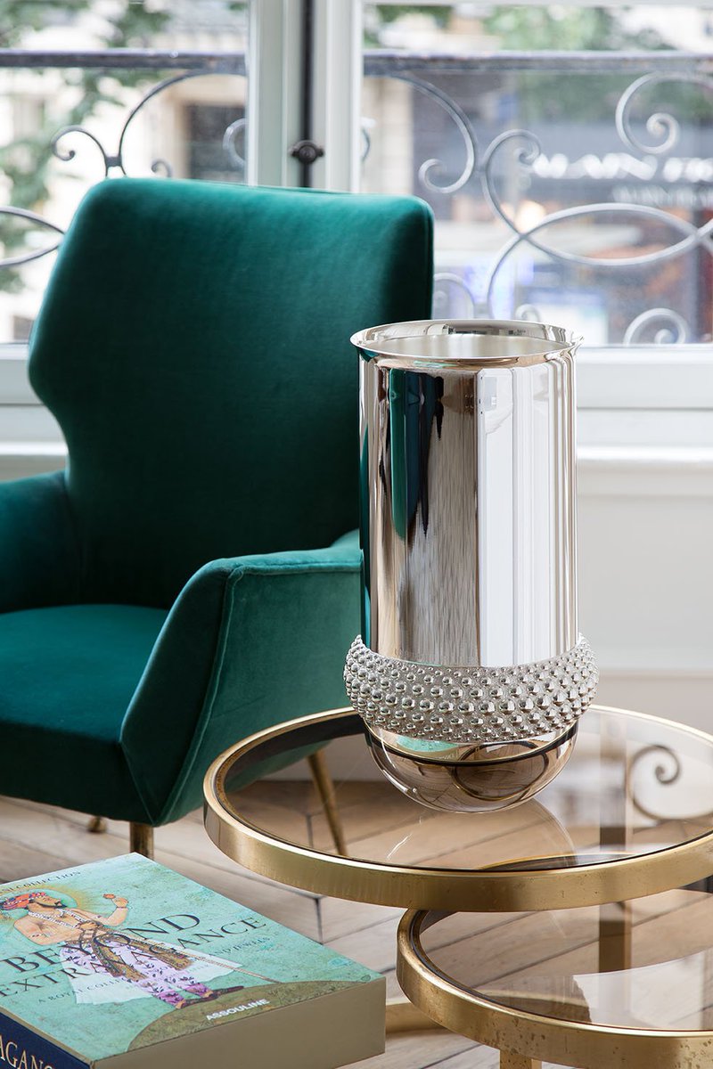 This silver plated vase is part of Christofle's Club Collection and is completely handmade, and produced in a limited edition of 50 pieces: ow.ly/NanT30gCtLB