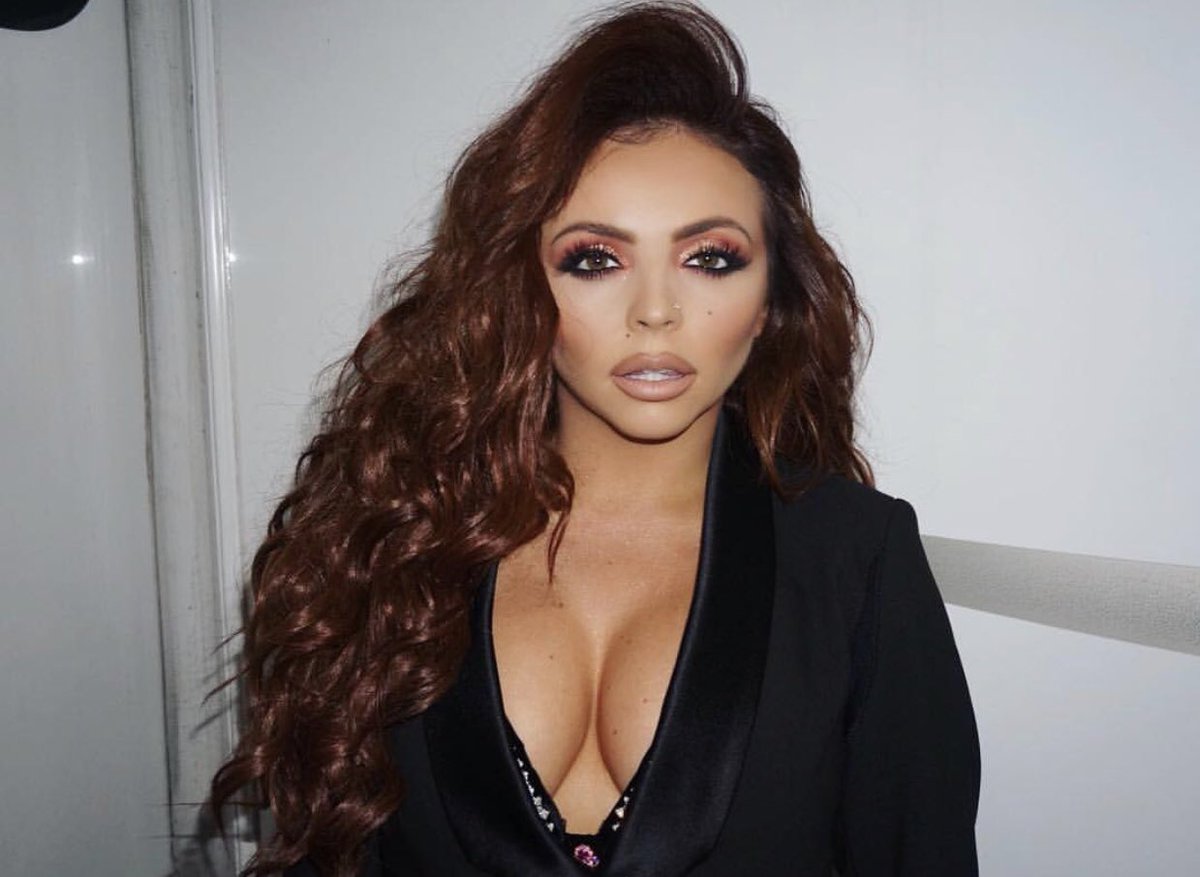 .<a href="/TheXFactor/">The X Factor</a> 🙅🏻‍♀️ Makeup <a href="/KrystalDawnMUA/">Krystal Dawn MUA</a> hair by @aaroncarlohair 🦁 xjesyx